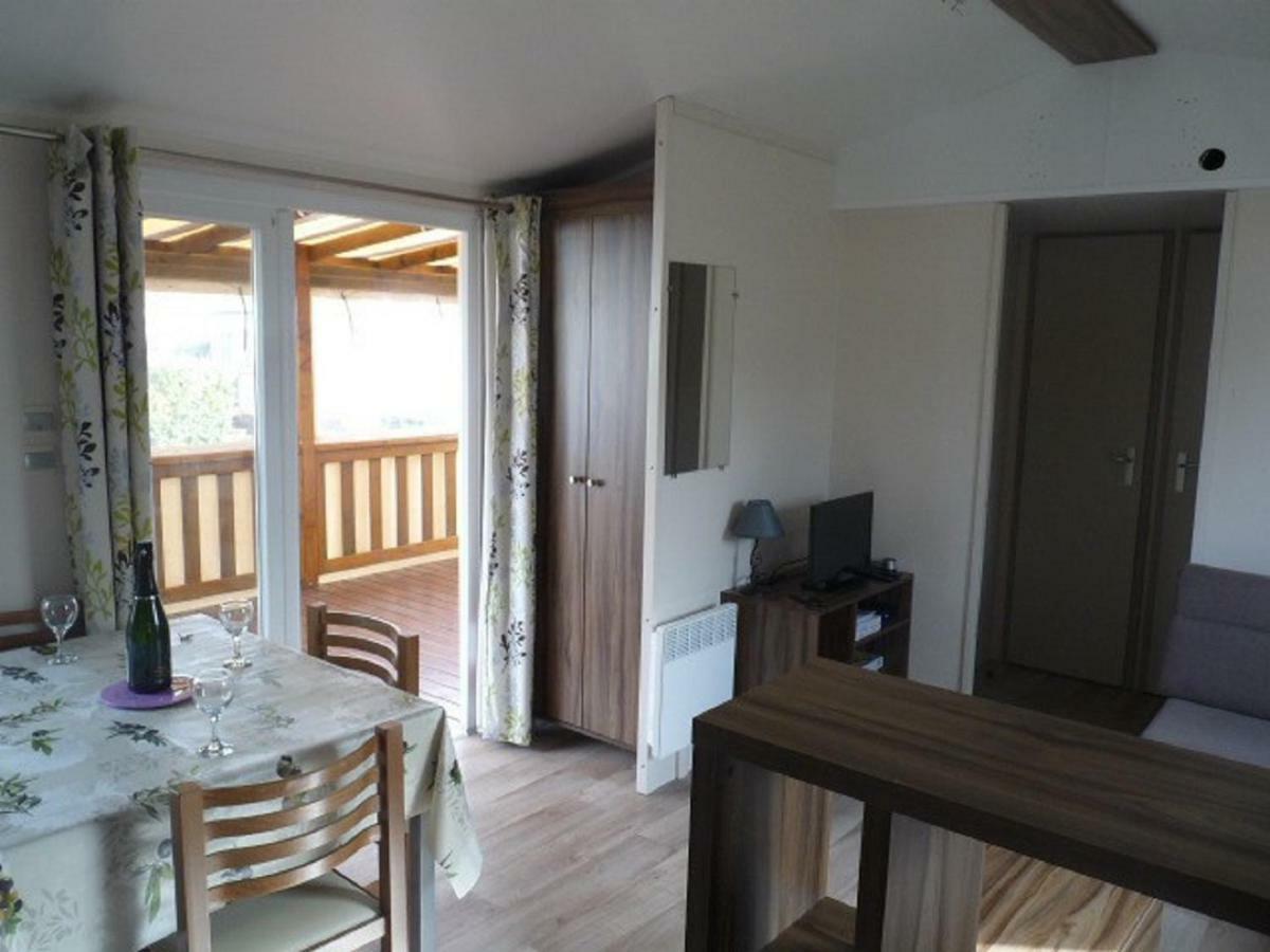 Mobile Home Ht De Gamme Climatise Dans Le Camping **** De La Reserve Gastes Exterior foto